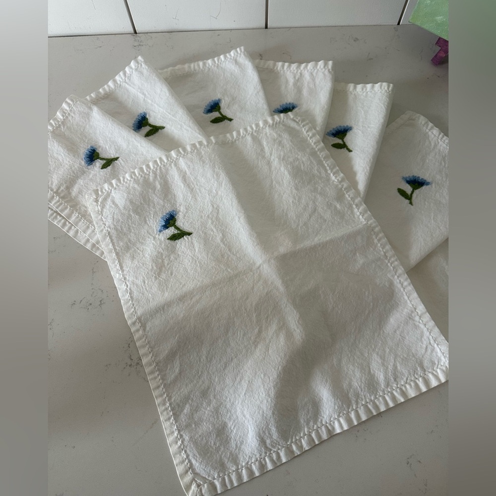 Vintage embroidered flower farmhouse napkin set 🌼